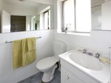 https://images.listonce.com.au/custom/160x/listings/1432-wellington-street-st-kilda-vic-3182/565/01793565_img_06.jpg?liOD9UTnng8