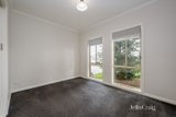 https://images.listonce.com.au/custom/160x/listings/144-cardinal-road-glenroy-vic-3046/498/01986498_img_02.jpg?Vea_izqgXR8