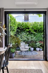 https://images.listonce.com.au/custom/160x/listings/144a-glenlyon-road-brunswick-vic-3056/046/01753046_img_03.jpg?VHH_Gc-lXpo