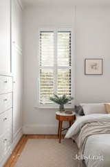 https://images.listonce.com.au/custom/160x/listings/145-langridge-street-collingwood-vic-3066/364/01800364_img_09.jpg?xLtsD2U9RTI
