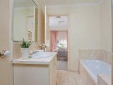 https://images.listonce.com.au/custom/160x/listings/145-roland-avenue-strathmore-vic-3041/433/00847433_img_10.jpg?Tl46Sft5w3I