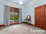 https://images.listonce.com.au/custom/160x/listings/145-swansea-road-montrose-vic-3765/726/01525726_img_12.jpg?Bem1sGuOeNs