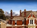 https://images.listonce.com.au/custom/160x/listings/14510-glenferrie-road-hawthorn-vic-3122/825/00828825_img_05.jpg?TKOYbn922o8