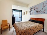 https://images.listonce.com.au/custom/160x/listings/14595-rouse-street-port-melbourne-vic-3207/920/01731920_img_06.jpg?J6sL7y4ncIs
