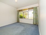 https://images.listonce.com.au/custom/160x/listings/146-leonie-avenue-mount-waverley-vic-3149/095/01825095_img_09.jpg?uzmlSP3TR8Y