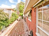 https://images.listonce.com.au/custom/160x/listings/14601-elgar-mont-albert-north-vic-3129/014/01744014_img_05.jpg?MhlnPgMcyPc