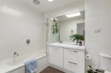 https://images.listonce.com.au/custom/160x/listings/1477-st-james-road-rosanna-vic-3084/465/01769465_img_12.jpg?ukykod0T-c0