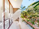 https://images.listonce.com.au/custom/160x/listings/148-50-auburn-grove-hawthorn-east-vic-3123/010/01816010_img_08.jpg?tcnfUyykxgU