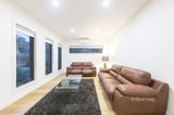 https://images.listonce.com.au/custom/160x/listings/148-danien-street-glen-waverley-vic-3150/784/01582784_img_10.jpg?-xPA06iYhL4