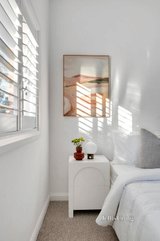 https://images.listonce.com.au/custom/160x/listings/148-donald-street-brunswick-vic-3056/460/01691460_img_09.jpg?l_H2Co1gku4