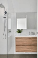 https://images.listonce.com.au/custom/160x/listings/148-donald-street-brunswick-vic-3056/460/01691460_img_14.jpg?djZwWjg7XDk