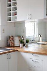https://images.listonce.com.au/custom/160x/listings/148-hepburn-street-hawthorn-vic-3122/791/01070791_img_04.jpg?YieQRUuq4KY