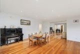 https://images.listonce.com.au/custom/160x/listings/148-marianne-way-mount-waverley-vic-3149/697/01624697_img_04.jpg?BgNjnwixtwo