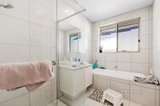 https://images.listonce.com.au/custom/160x/listings/148-mount-street-glen-waverley-vic-3150/711/01725711_img_07.jpg?C-36fN7HC8c