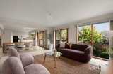 https://images.listonce.com.au/custom/160x/listings/148-pitt-street-eltham-vic-3095/090/01987090_img_05.jpg?JEPVL25LW14