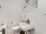 https://images.listonce.com.au/custom/160x/listings/148-robert-street-elwood-vic-3184/691/01794691_img_05.jpg?KBk4PZgCZBs