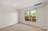 https://images.listonce.com.au/custom/160x/listings/148-rosanna-road-rosanna-vic-3084/438/01632438_img_09.jpg?Xn-JWoq-lag