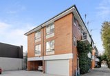 https://images.listonce.com.au/custom/160x/listings/1486-ruskin-street-elwood-vic-3184/845/01793845_img_04.jpg?DYUZHLuT5M8