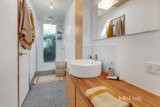 https://images.listonce.com.au/custom/160x/listings/149-albert-street-brunswick-vic-3056/563/01976563_img_07.jpg?Vj81Z3Jw8tE