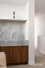 https://images.listonce.com.au/custom/160x/listings/14a-brooks-street-bentleigh-east-vic-3165/850/01750850_img_16.jpg?GpSp7fXXXT4