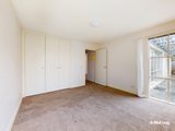 https://images.listonce.com.au/custom/160x/listings/14a-robinson-road-hawthorn-vic-3122/851/01922851_img_06.jpg?QgOuH_e2vLE