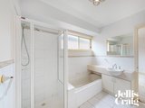 https://images.listonce.com.au/custom/160x/listings/14a-rowland-street-bentleigh-east-vic-3165/005/01905005_img_14.jpg?yVHCKgP4OTU