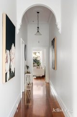 https://images.listonce.com.au/custom/160x/listings/15-albert-street-east-melbourne-vic-3002/601/01754601_img_10.jpg?G-Gdw8lL33s