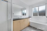 https://images.listonce.com.au/custom/160x/listings/15-arlia-mews-ocean-grove-vic-3226/579/01974579_img_09.jpg?Ka3G27d0q98