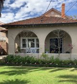 https://images.listonce.com.au/custom/160x/listings/15-arthur-st-sandringham-vic-3191/364/01925364_img_01.jpg?pYiWhY9tdTg