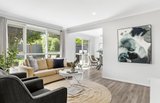 https://images.listonce.com.au/custom/160x/listings/15-balmoral-street-kilsyth-vic-3137/147/01888147_img_08.jpg?jyQ1RPsfb3c