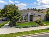 https://images.listonce.com.au/custom/160x/listings/15-barkly-street-box-hill-vic-3128/644/01743644_img_02.jpg?pO5Wbiia5pE