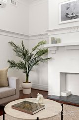 https://images.listonce.com.au/custom/160x/listings/15-beach-avenue-elwood-vic-3184/304/01811304_img_06.jpg?1bbU1eQuVHw