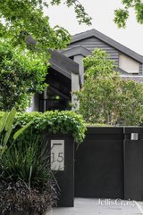 https://images.listonce.com.au/custom/160x/listings/15-beaconsfield-road-hawthorn-east-vic-3123/955/01825955_img_02.jpg?GcnY_Mj4ykg