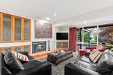 https://images.listonce.com.au/custom/160x/listings/15-blackwood-drive-wonga-park-vic-3115/292/01602292_img_05.jpg?hW9J6gzyHEQ