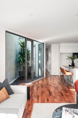 https://images.listonce.com.au/custom/160x/listings/15-boyd-street-richmond-vic-3121/857/01767857_img_07.jpg?sKNhT0w4__I