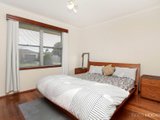 https://images.listonce.com.au/custom/160x/listings/15-bradley-street-newport-vic-3015/583/01202583_img_05.jpg?zun5v4cA1Ac