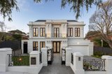 https://images.listonce.com.au/custom/160x/listings/15-brazilia-drive-glen-waverley-vic-3150/191/01815191_img_01.jpg?djPOYFBuS4A