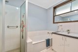 https://images.listonce.com.au/custom/160x/listings/15-bridgeford-avenue-blackburn-north-vic-3130/739/01582739_img_07.jpg?yDjyNVFNgto