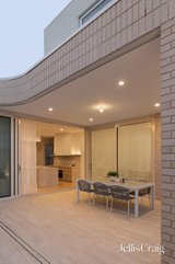 https://images.listonce.com.au/custom/160x/listings/15-butler-street-essendon-vic-3040/331/01827331_img_21.jpg?WQ7aeq5lASI