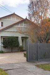 https://images.listonce.com.au/custom/160x/listings/15-canterbury-street-hughesdale-vic-3166/668/01532668_img_02.jpg?TAslvBHakxQ