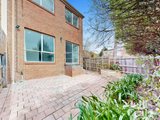 https://images.listonce.com.au/custom/160x/listings/15-carnell-place-balwyn-north-vic-3104/455/01741455_img_08.jpg?spLi4L01pvI