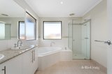 https://images.listonce.com.au/custom/160x/listings/15-casey-crescent-viewbank-vic-3084/238/01778238_img_10.jpg?0HmCs06b_5Q