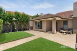 https://images.listonce.com.au/custom/160x/listings/15-cavendish-place-brighton-vic-3186/731/01947731_img_01.jpg?TUBfu7sHnxE