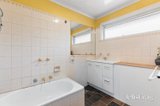https://images.listonce.com.au/custom/160x/listings/15-cloverdale-court-mulgrave-vic-3170/596/01932596_img_10.jpg?H9-SxsgZUlk