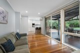 https://images.listonce.com.au/custom/160x/listings/15-cumberland-court-forest-hill-vic-3131/042/01298042_img_03.jpg?GUdytBSPINE