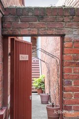 https://images.listonce.com.au/custom/160x/listings/15-darlington-parade-richmond-vic-3121/885/01902885_img_10.jpg?9iXYqtHsZUw