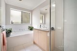 https://images.listonce.com.au/custom/160x/listings/15-dartmoor-court-alfredton-vic-3350/549/01585549_img_16.jpg?so0_Snk628k