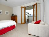 https://images.listonce.com.au/custom/160x/listings/15-denman-street-east-geelong-vic-3219/212/01699212_img_07.jpg?wZA178DVdSI