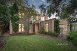 https://images.listonce.com.au/custom/160x/listings/15-dickens-street-blackburn-vic-3130/796/01648796_img_01.jpg?4_eIahnHZXY