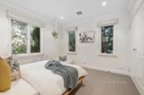 https://images.listonce.com.au/custom/160x/listings/15-dickens-street-blackburn-vic-3130/796/01648796_img_09.jpg?WW76PZxVihU